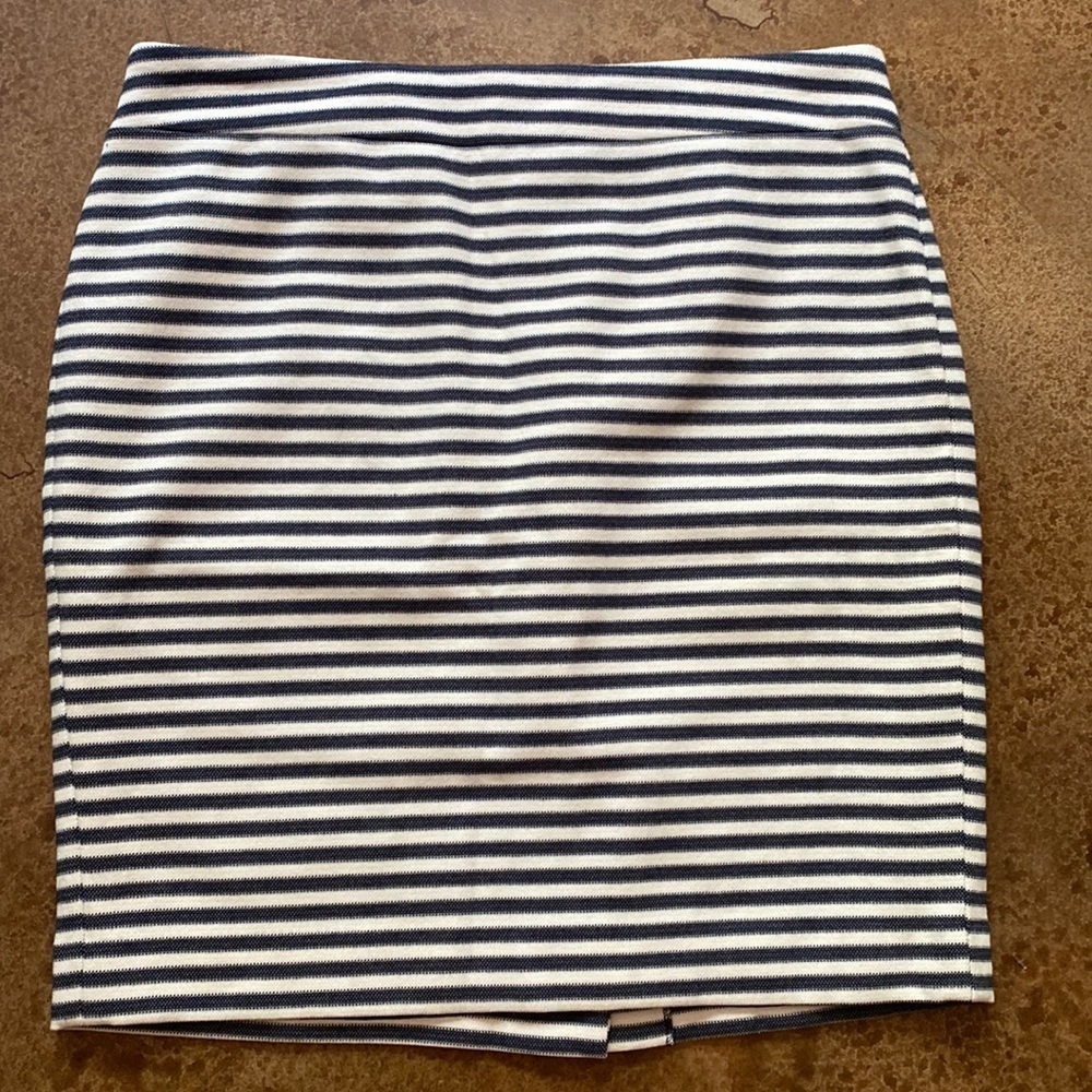 ANN Taylor petite navy and cream striped‎ cotton blend pencil skirt
